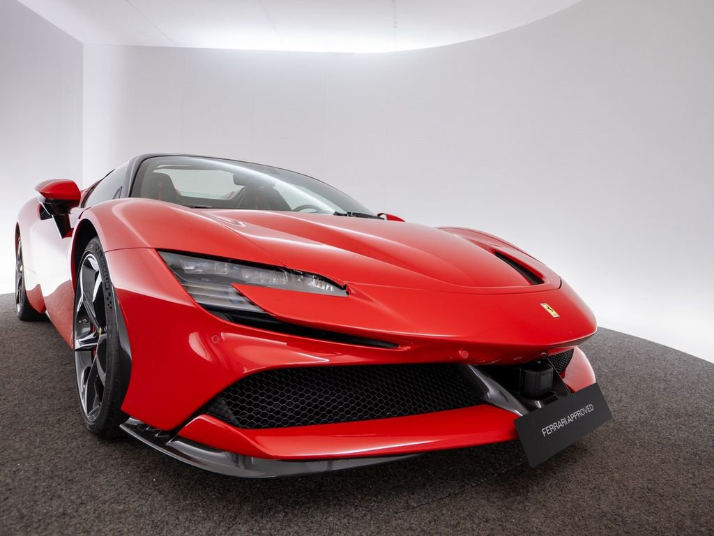 Ferrari SF90 2025