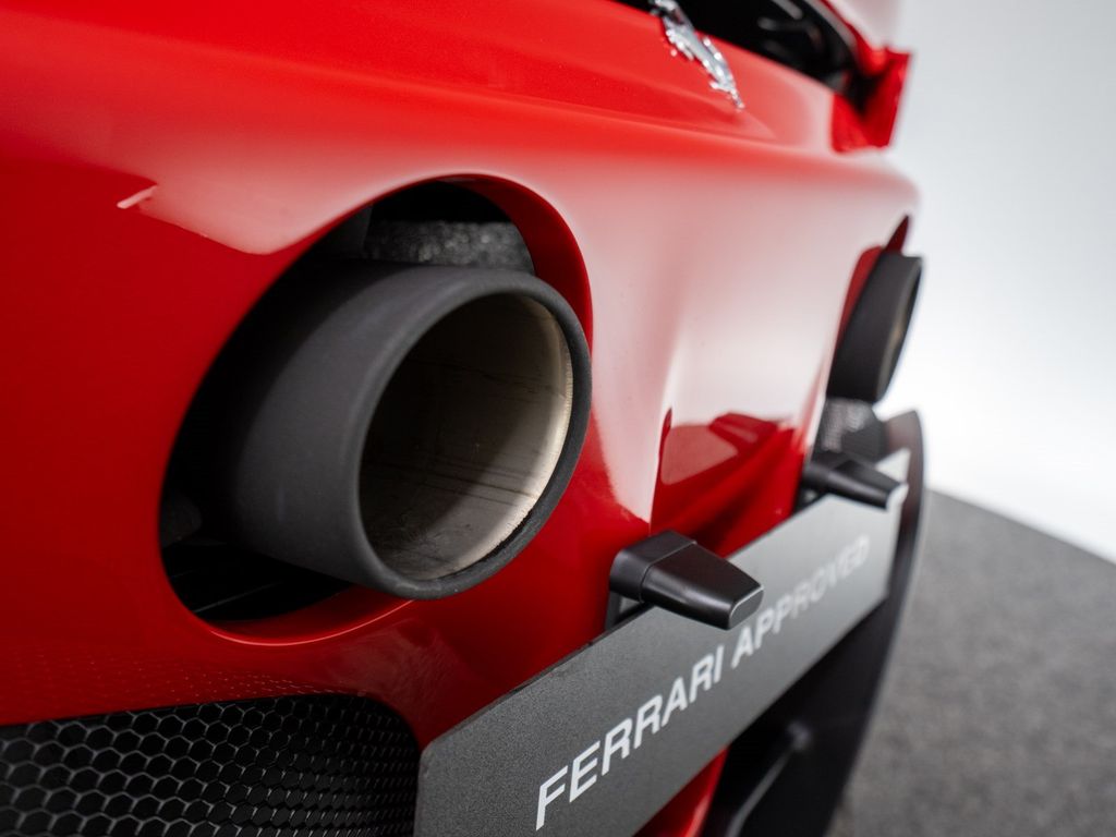 Ferrari SF90 2025