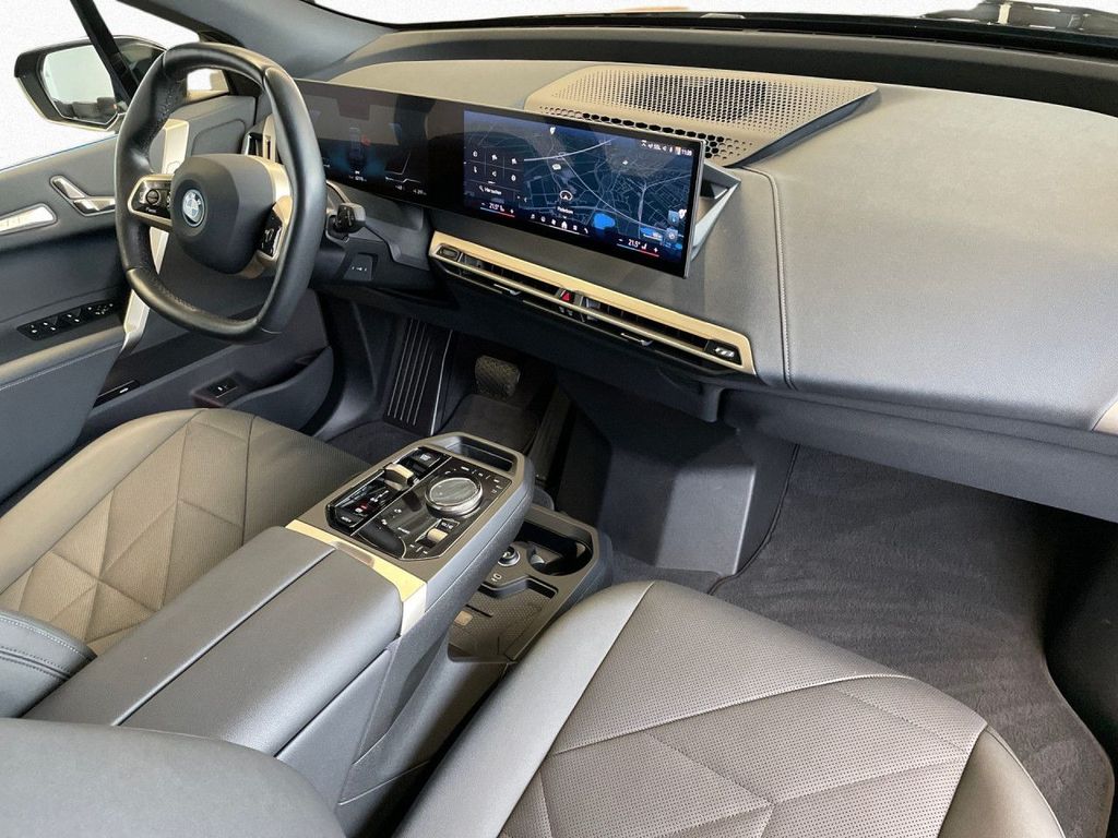 BMW iX 2023