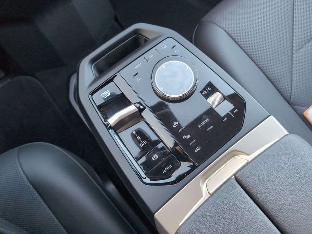 BMW iX 2022