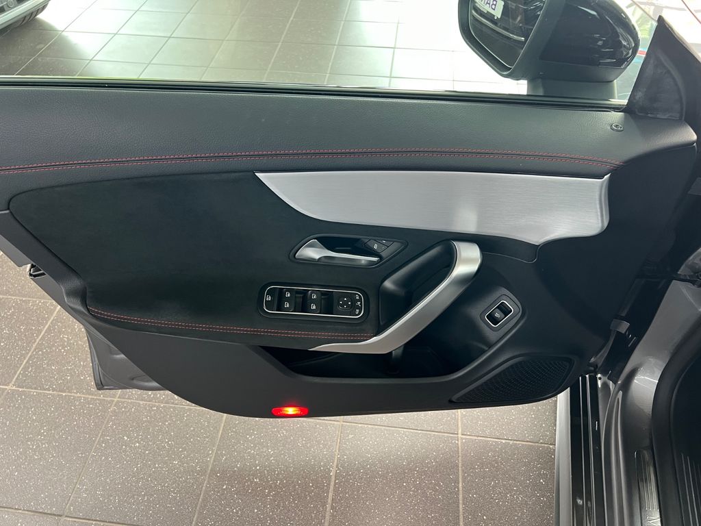 Mercedes-Benz CLA 180 2019