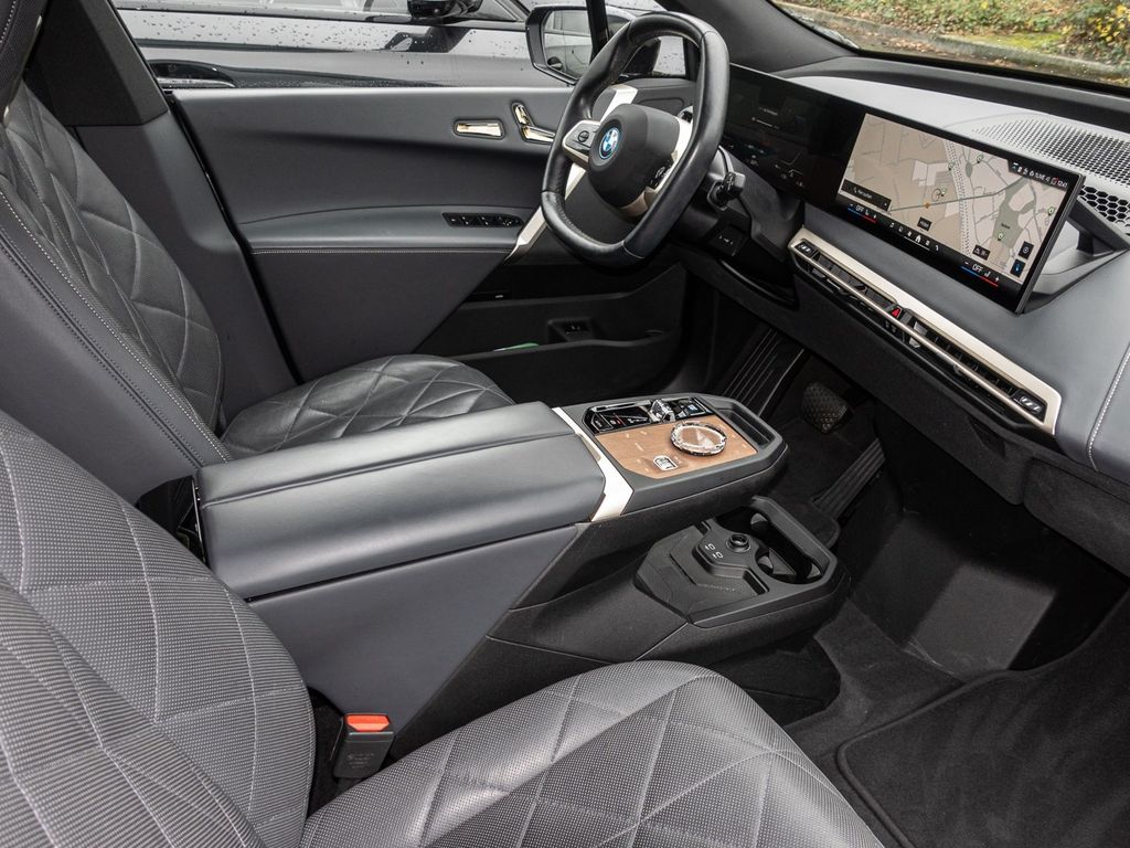 BMW iX 2023
