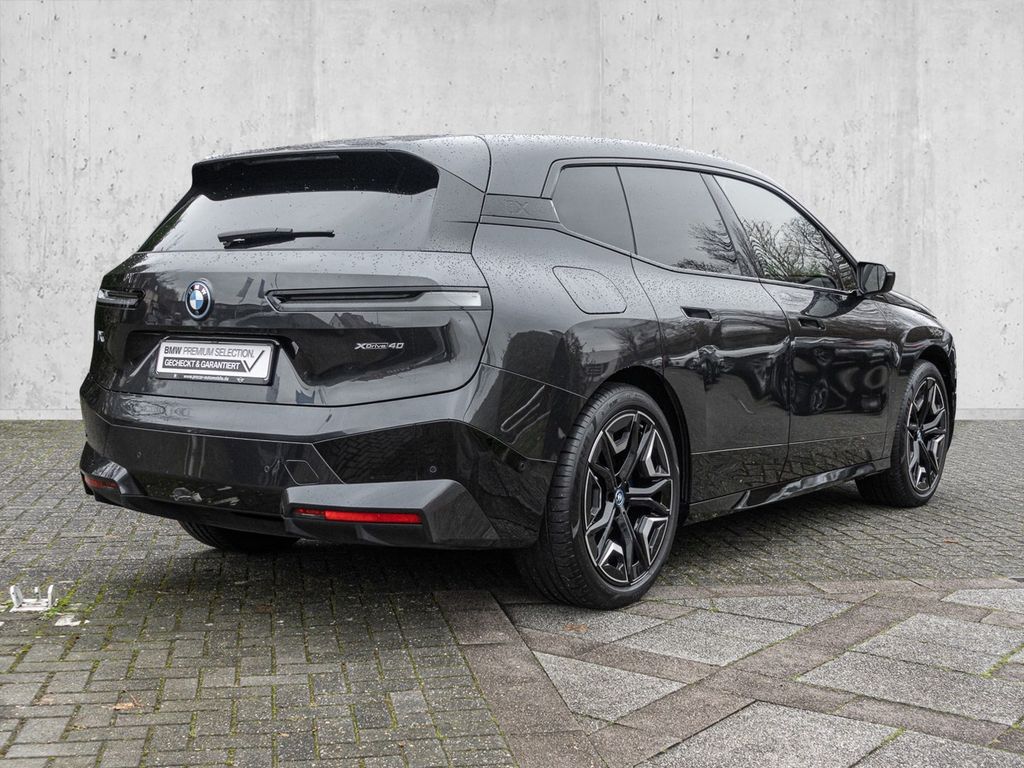 BMW iX 2023