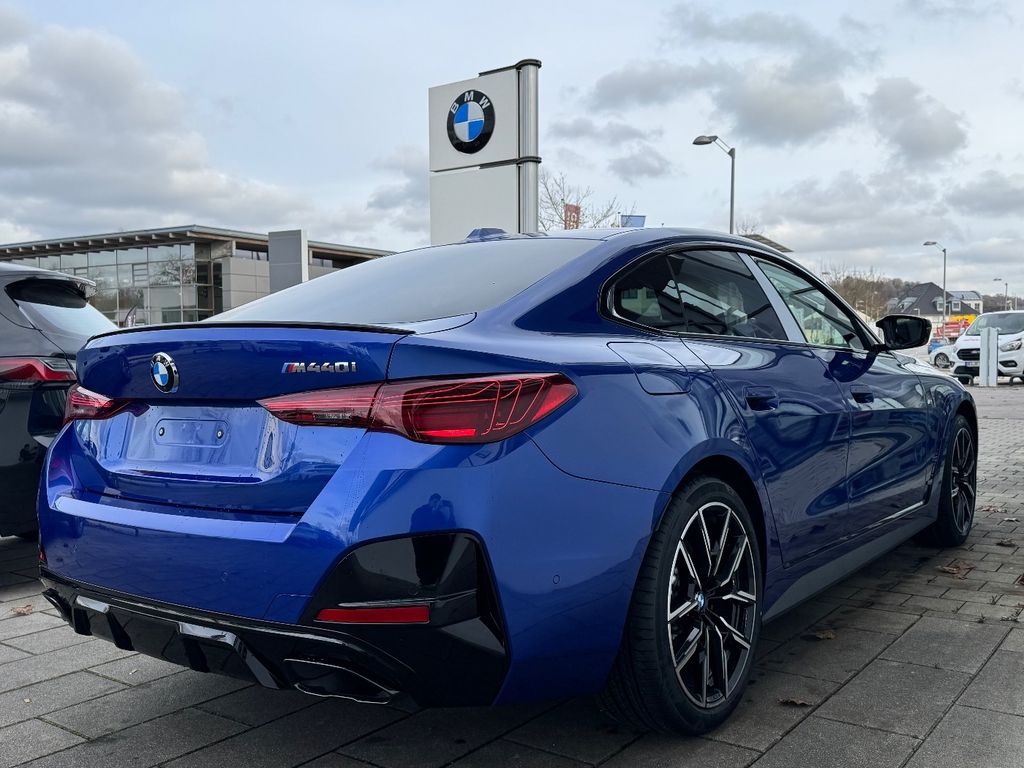 BMW M440