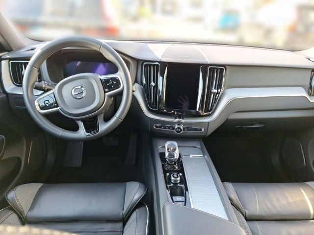 Volvo XC60 2022