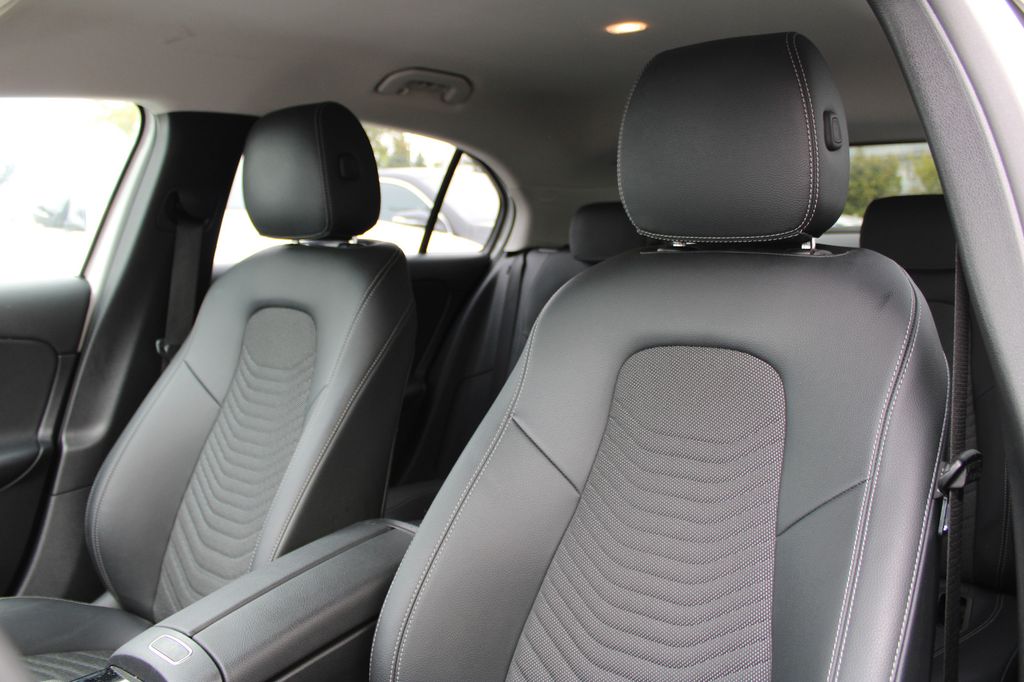 Mercedes-Benz A 180 2022