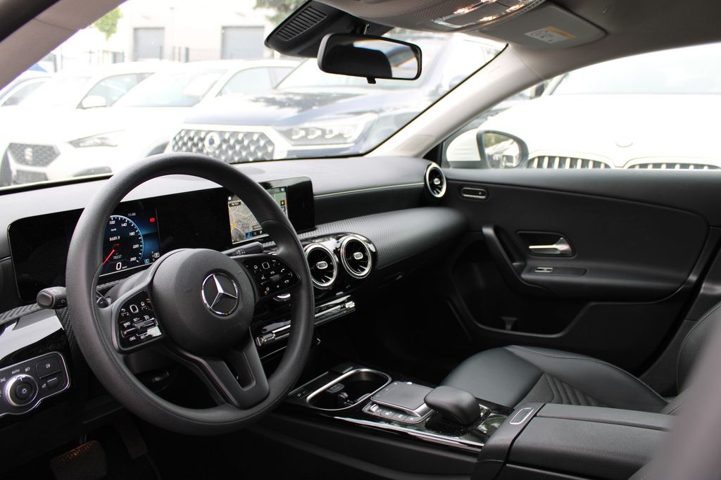 Mercedes-Benz A 180 2022