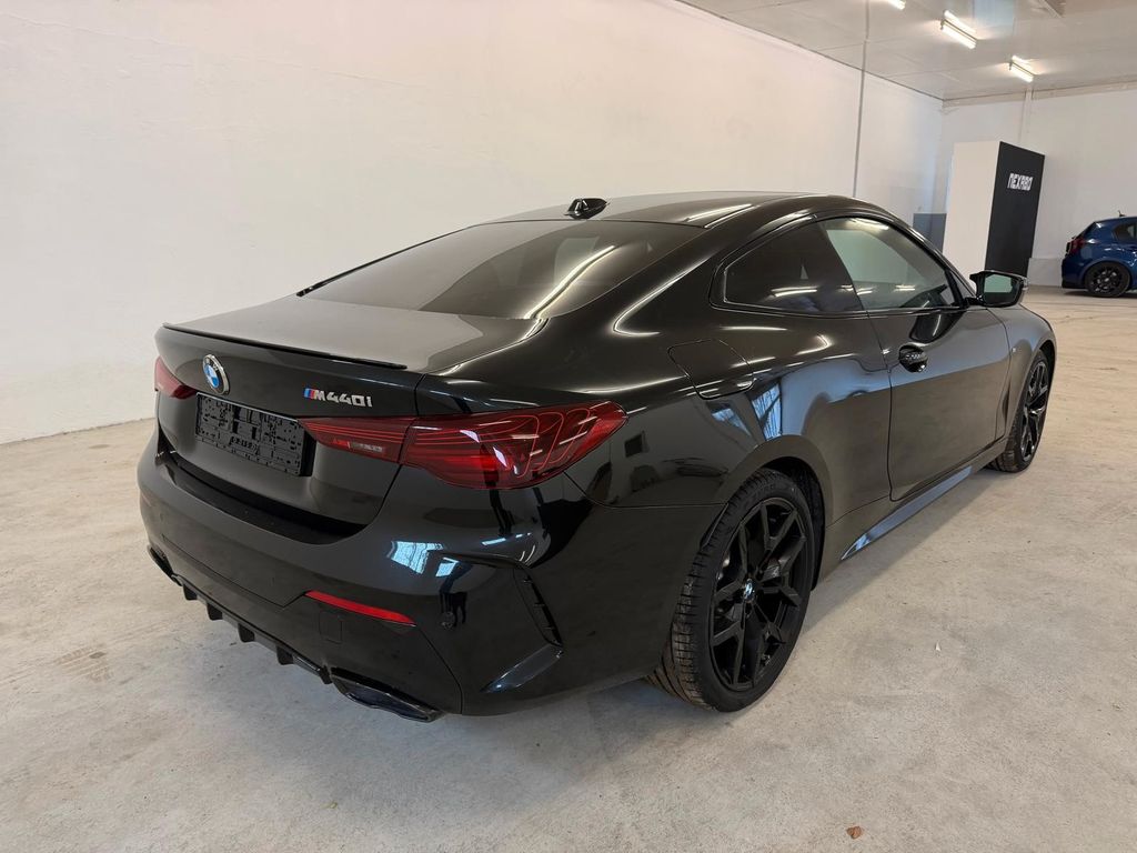BMW M440 2025