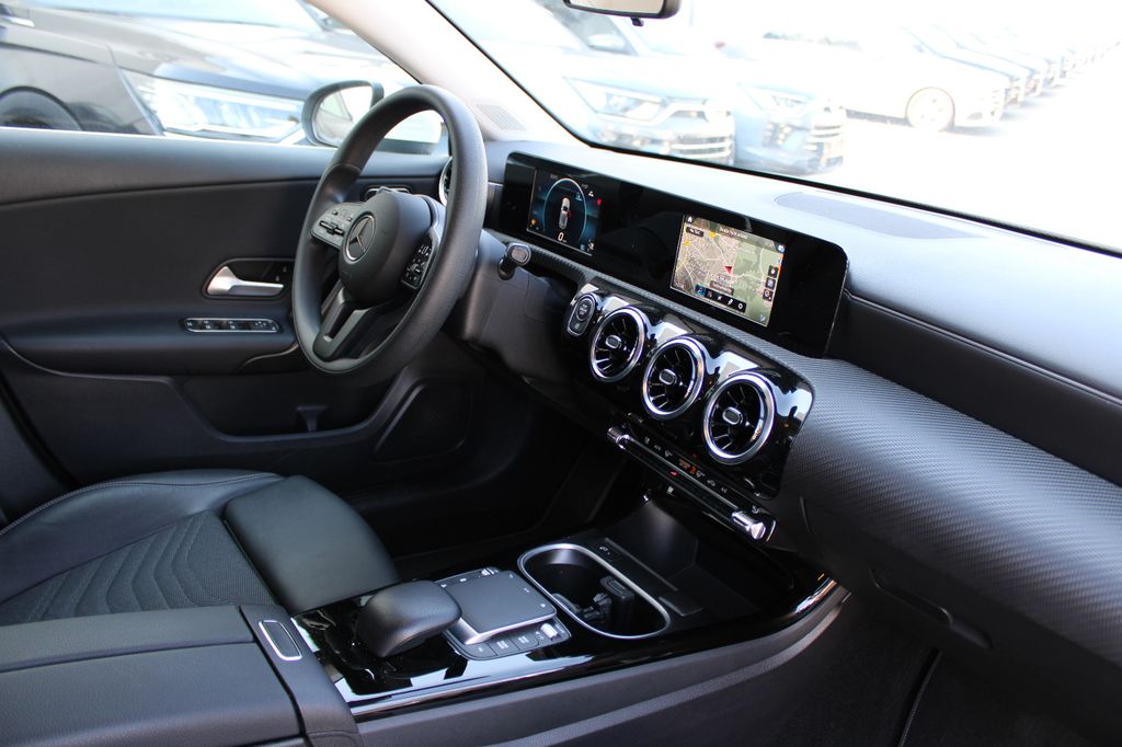 Mercedes-Benz A 180 2023