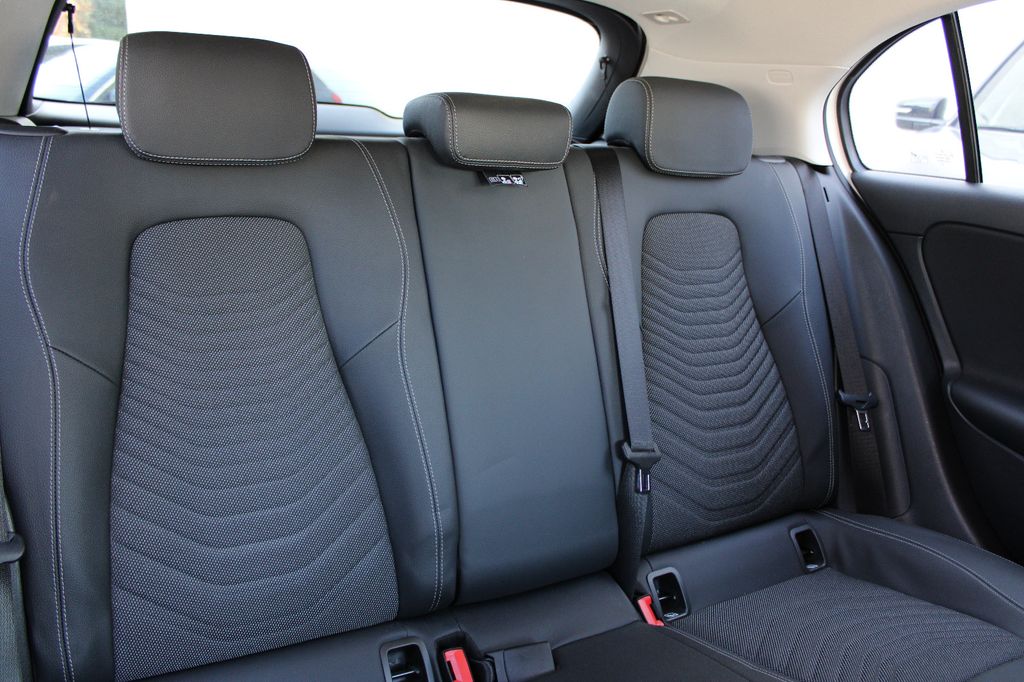 Mercedes-Benz A 180 2023