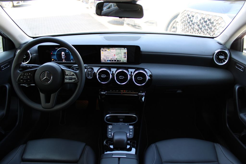 Mercedes-Benz A 180 2023