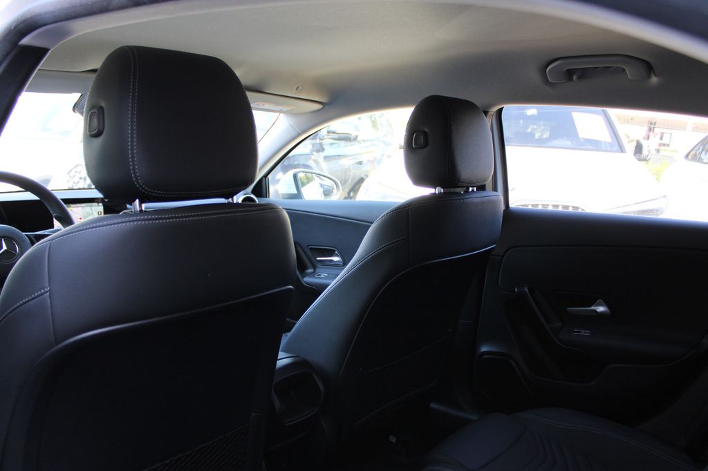 Mercedes-Benz A 180 2023