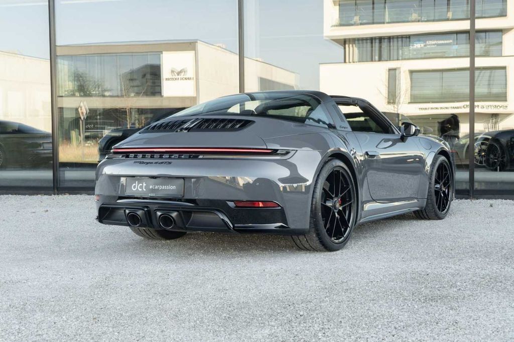 Porsche 992 2025