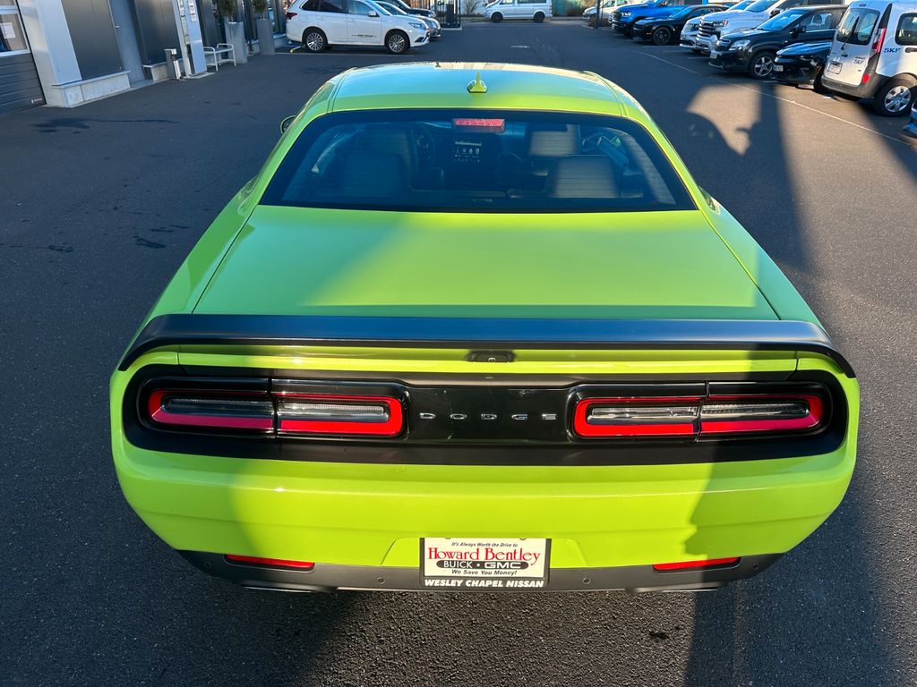 Dodge Challenger