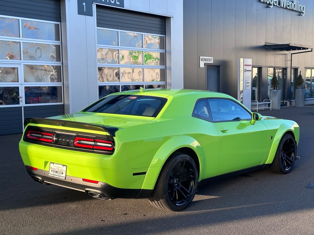 Dodge Challenger
