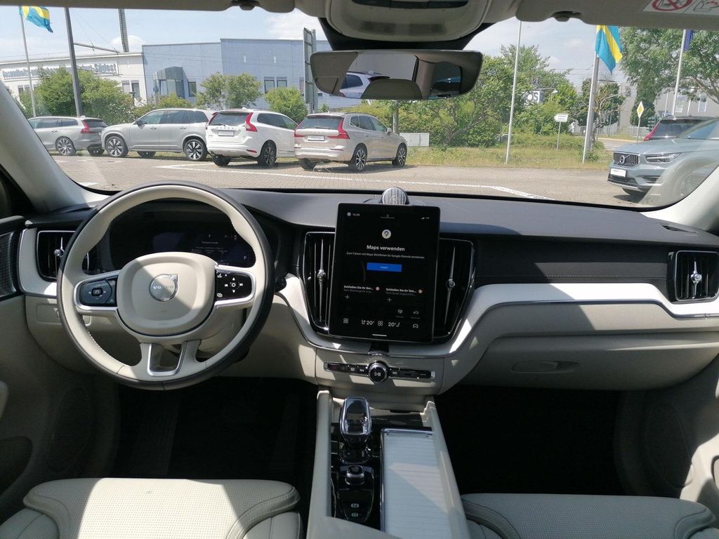 Volvo XC60 2025