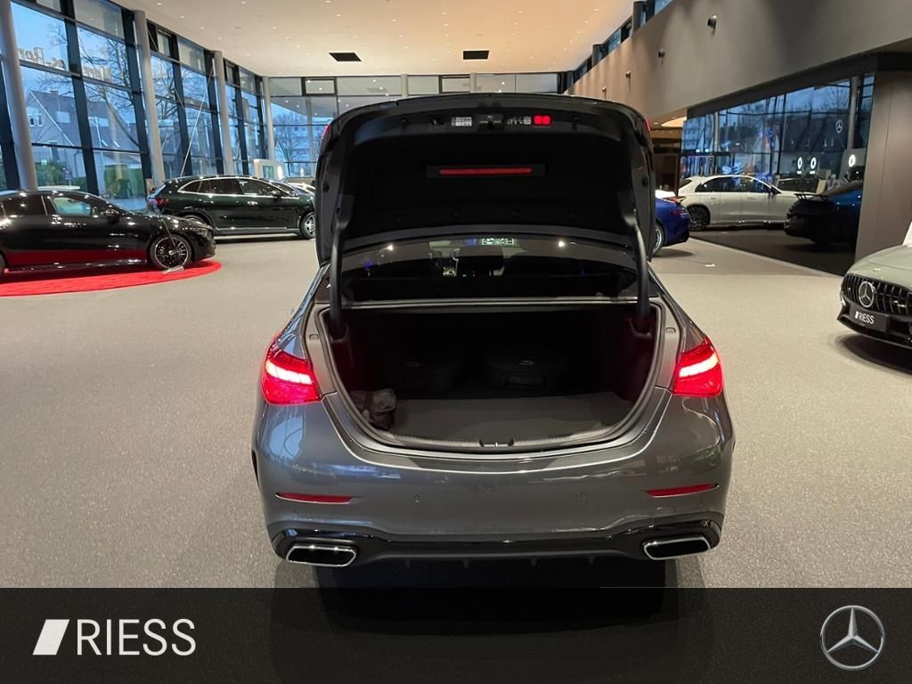 Mercedes-Benz C 300 2025