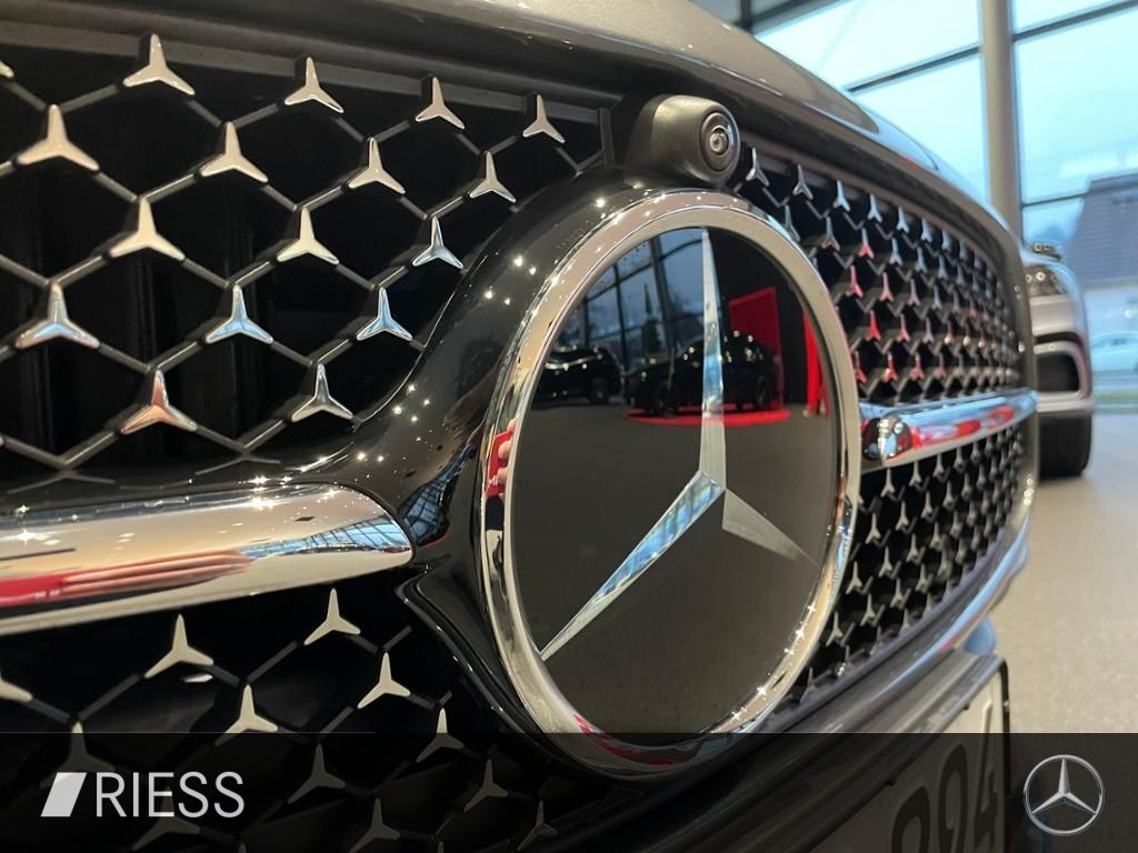 Mercedes-Benz C 300 2025