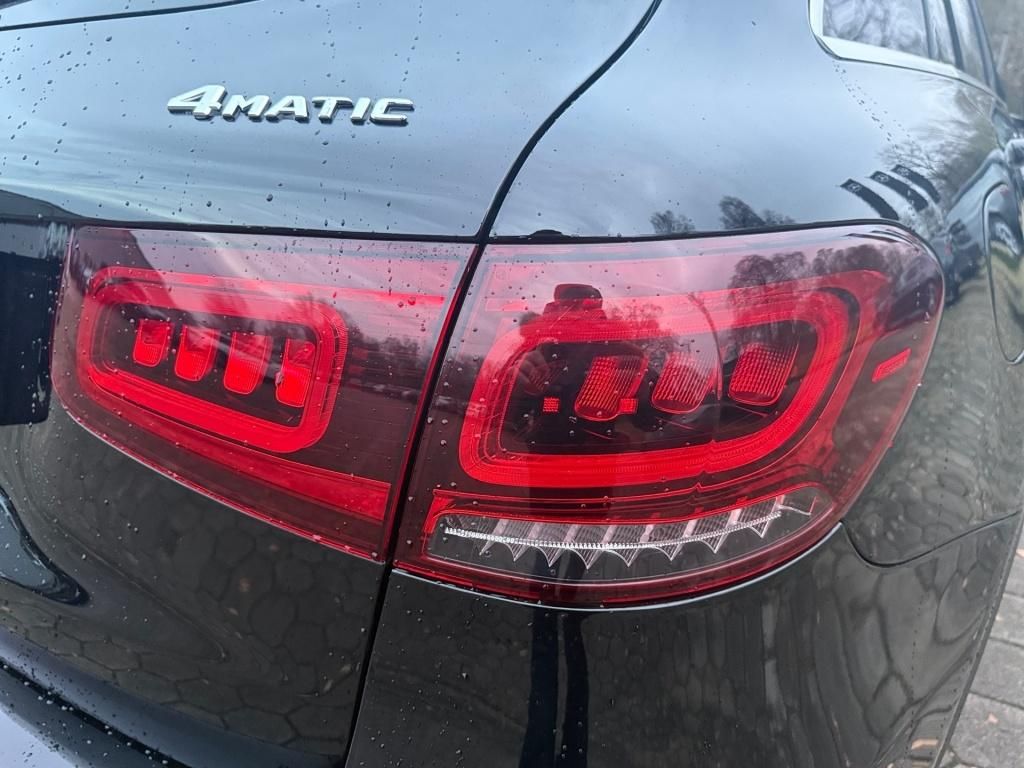 Mercedes-Benz GLC 300 2022