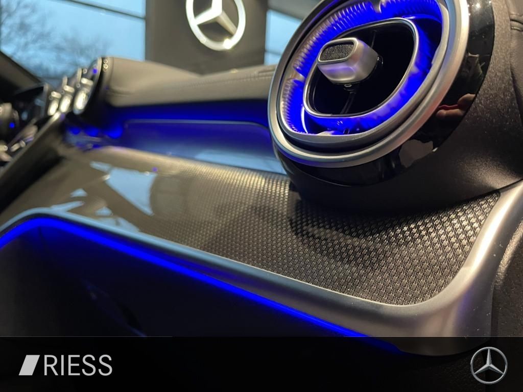 Mercedes-Benz C 300 2025