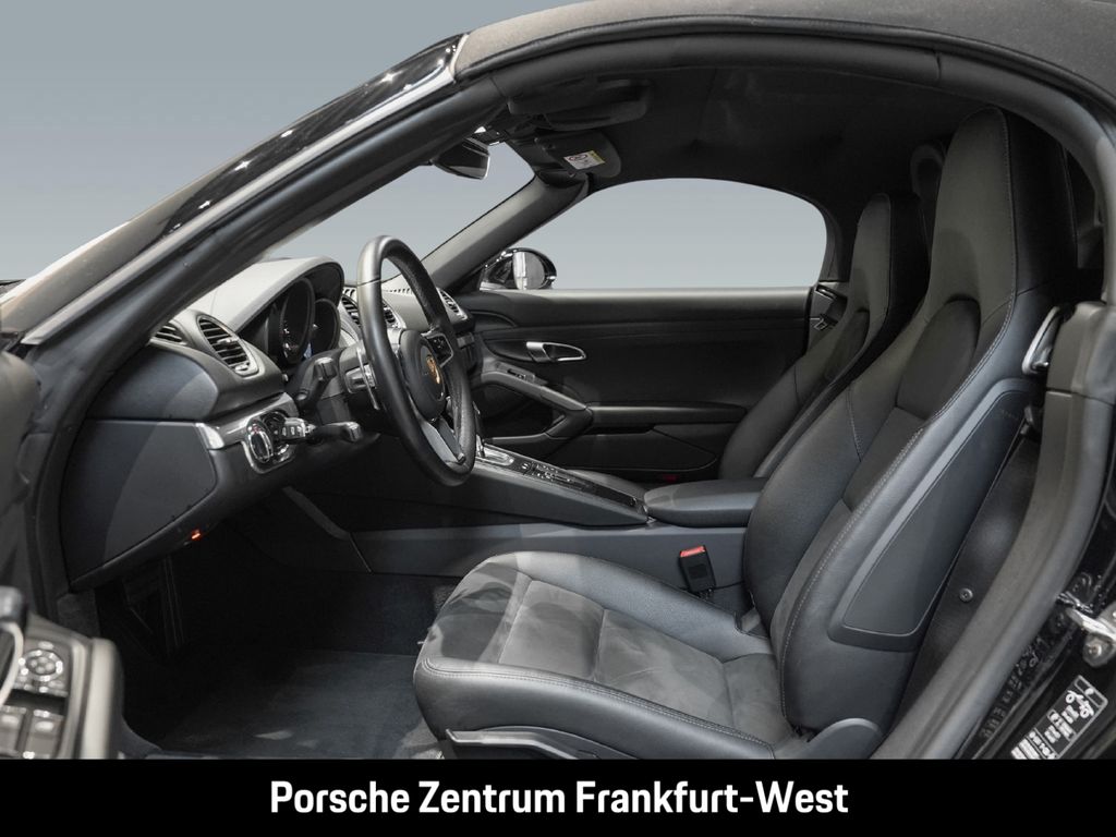 Porsche Boxster 2024