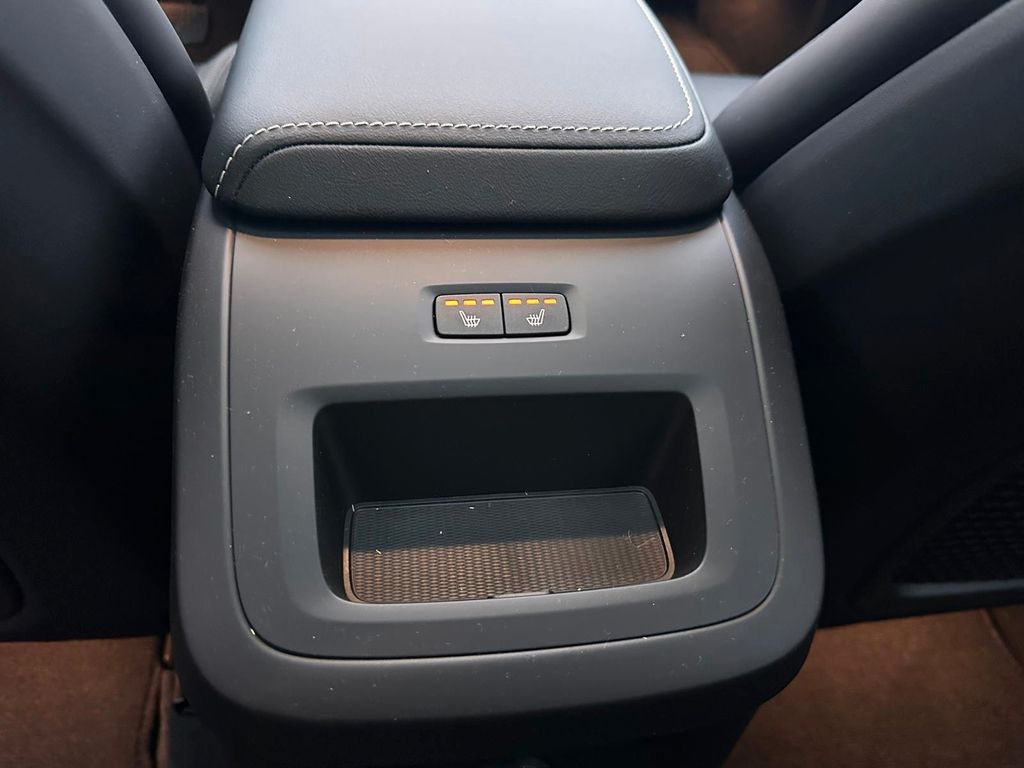Volvo XC60 2025