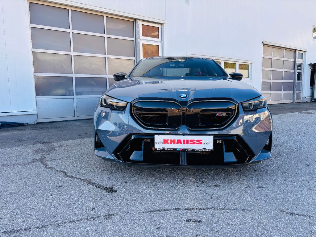 BMW M5 2025