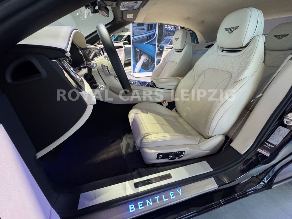 Bentley Continental GTC 2022