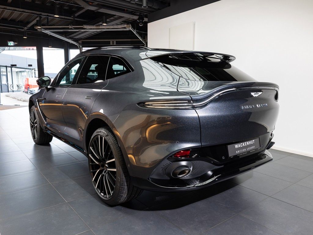 Aston Martin DBX 2024