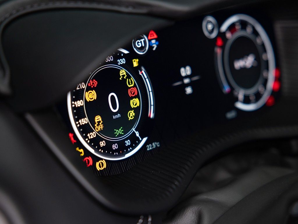 Aston Martin DBX 2024