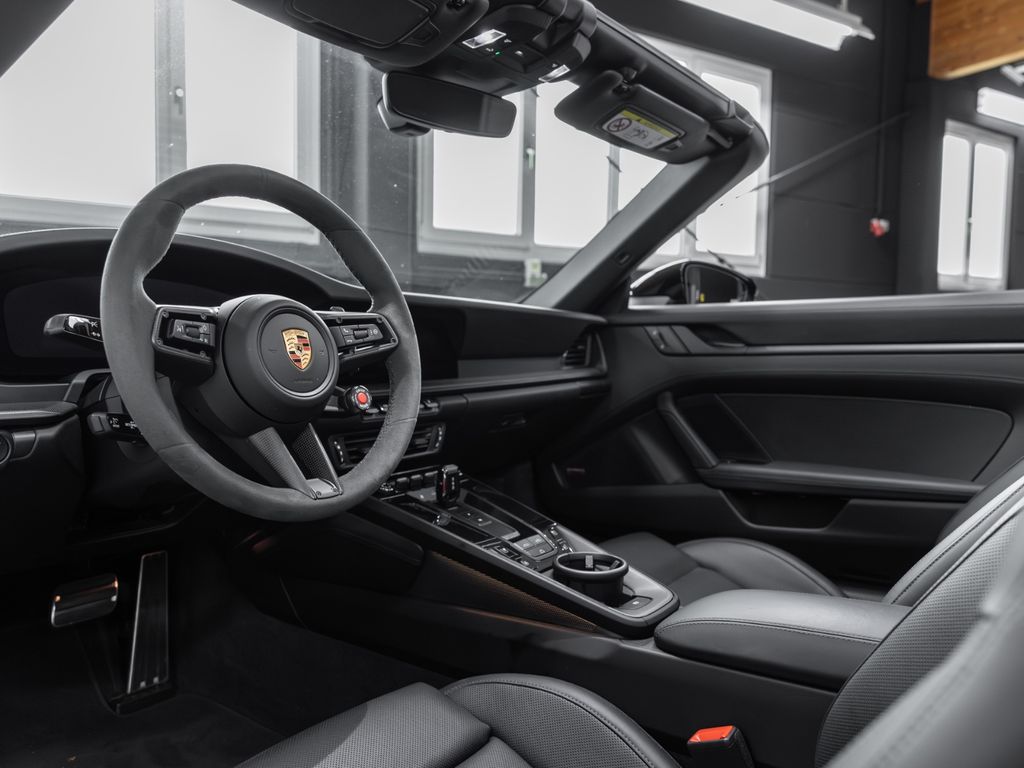 Porsche 992 2024