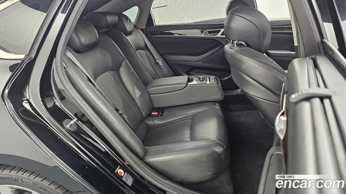 Hyundai Genesis 2016