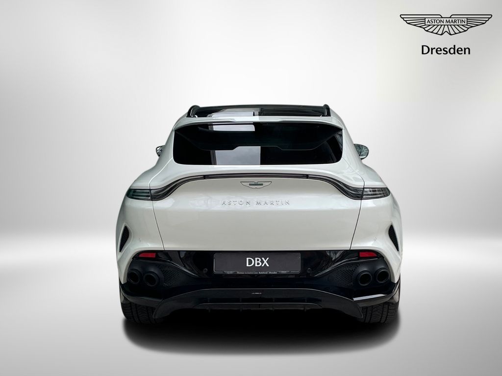 Aston Martin DBX 2024