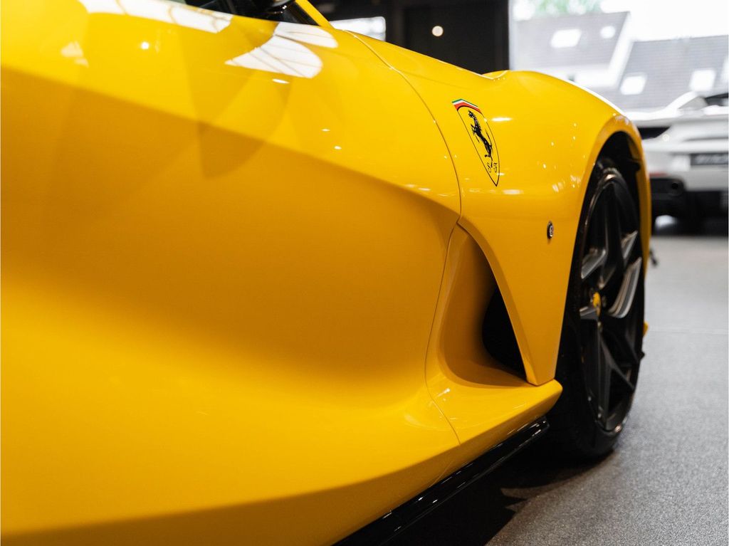 Ferrari 812 2019