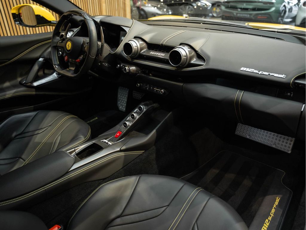 Ferrari 812 2019