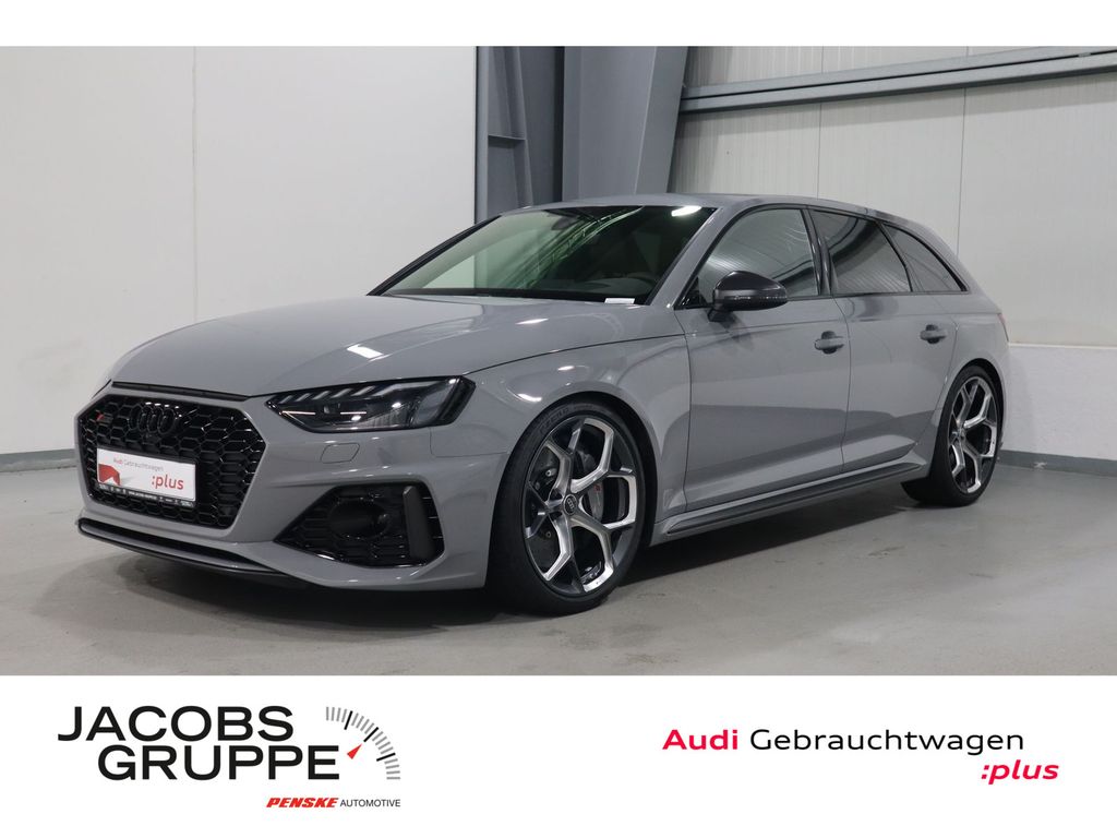 Audi RS4 2024