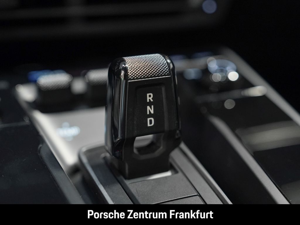 Porsche 992 2022