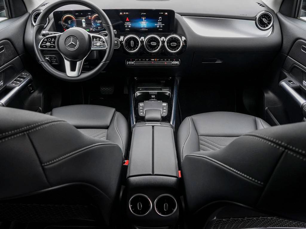 Mercedes-Benz GLA 250 2023