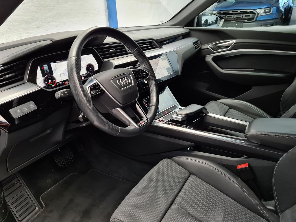Audi e-tron 2022