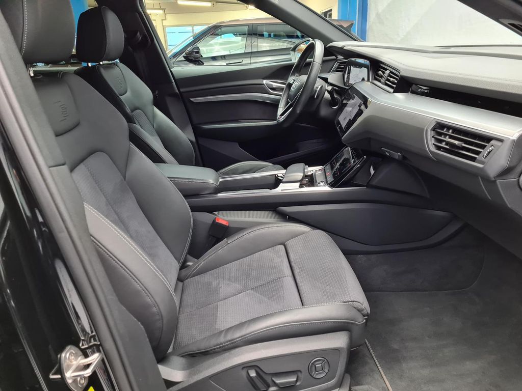 Audi e-tron 2022