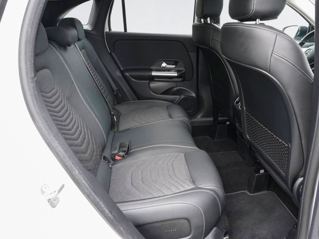 Mercedes-Benz GLA 250 2023