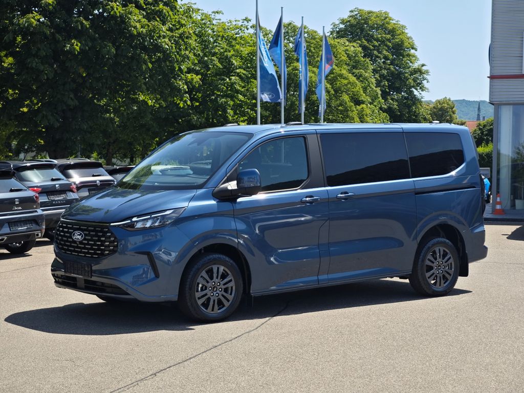 Ford Tourneo Custom 2025