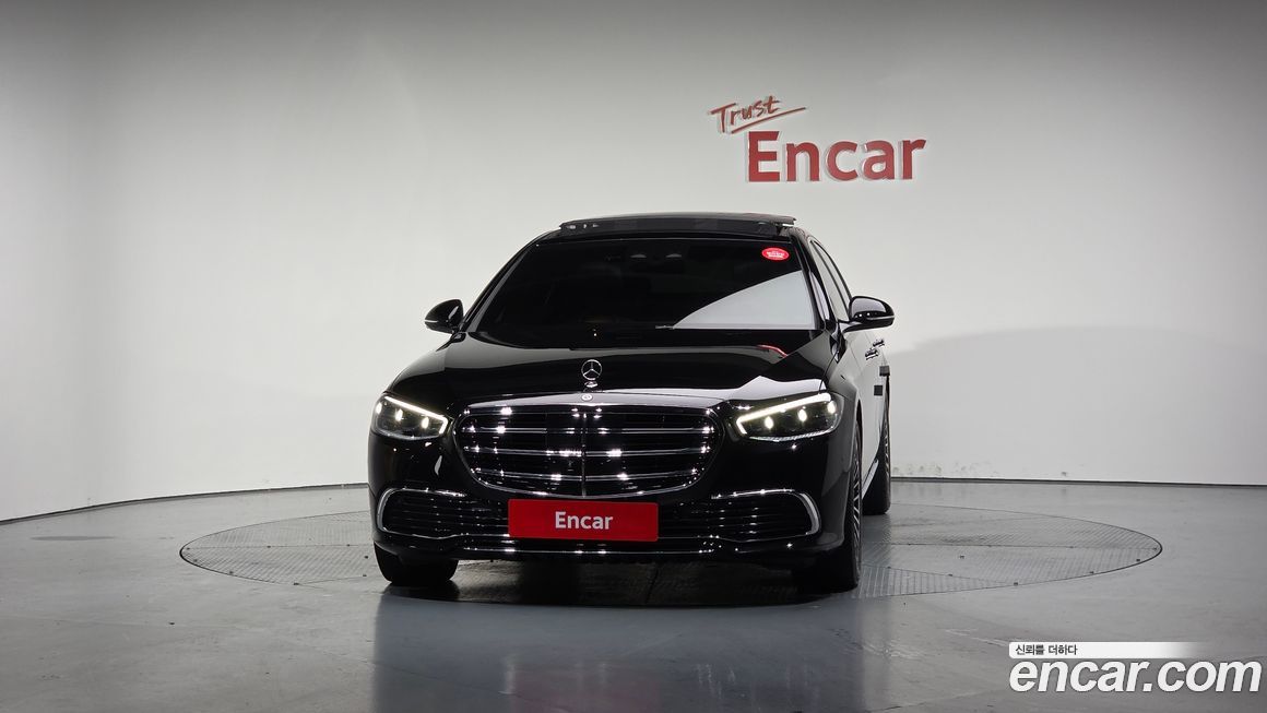 Mercedes-Benz S-Class 2024