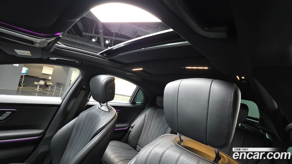 Mercedes-Benz S-Class 2024