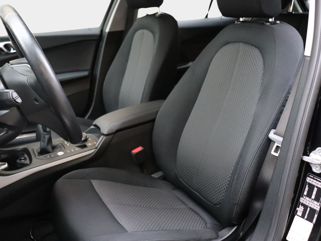 BMW 118 2022