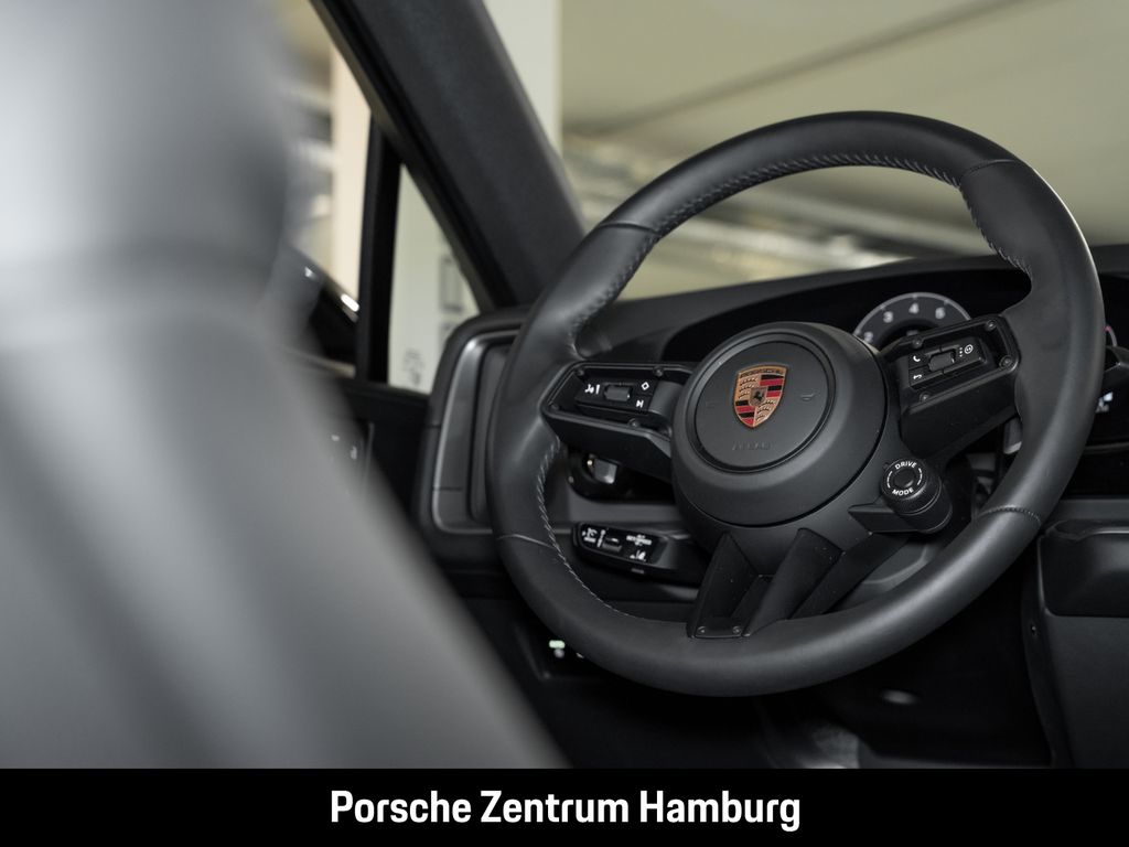 Porsche Cayenne 2025