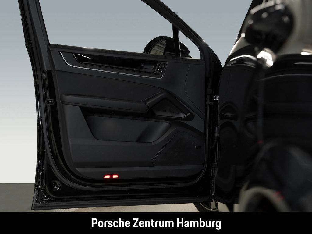 Porsche Cayenne 2025