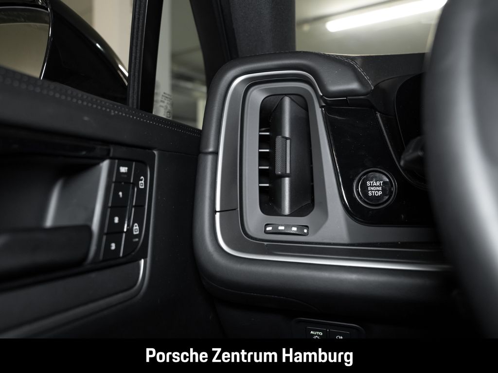Porsche Cayenne 2025