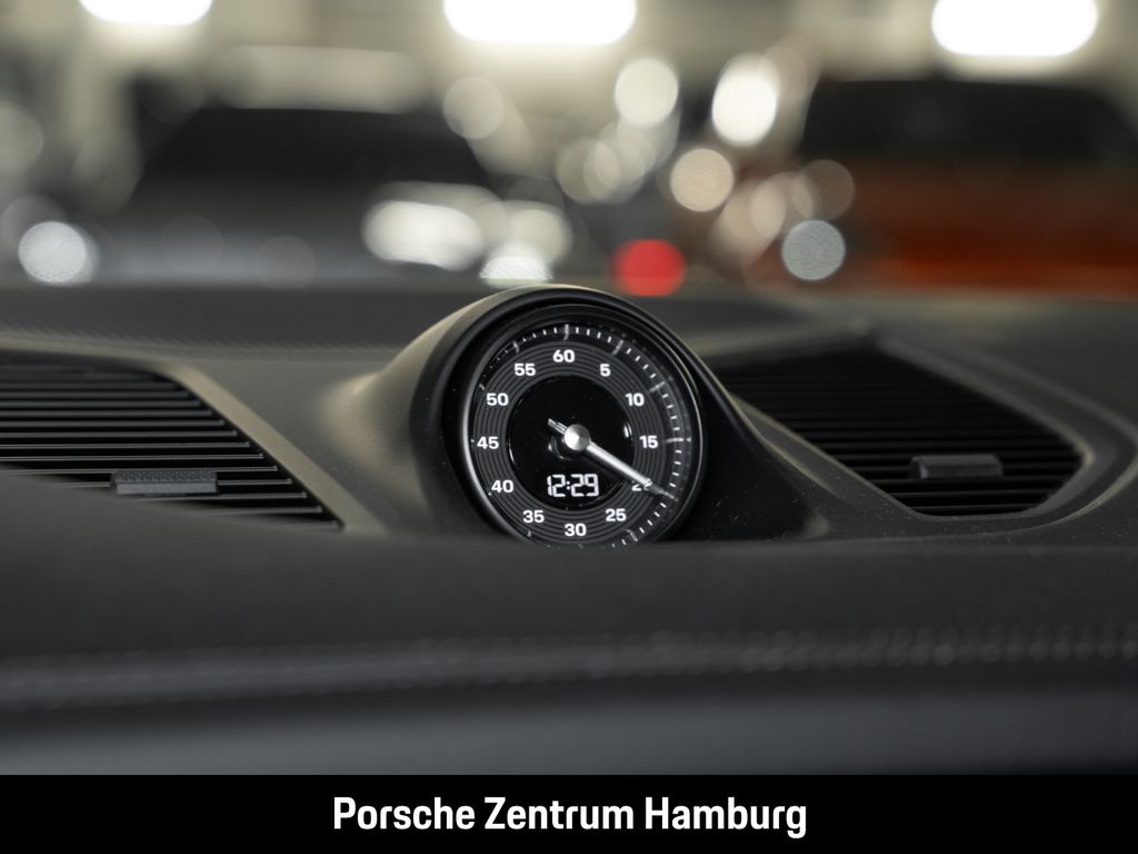 Porsche Cayenne 2025