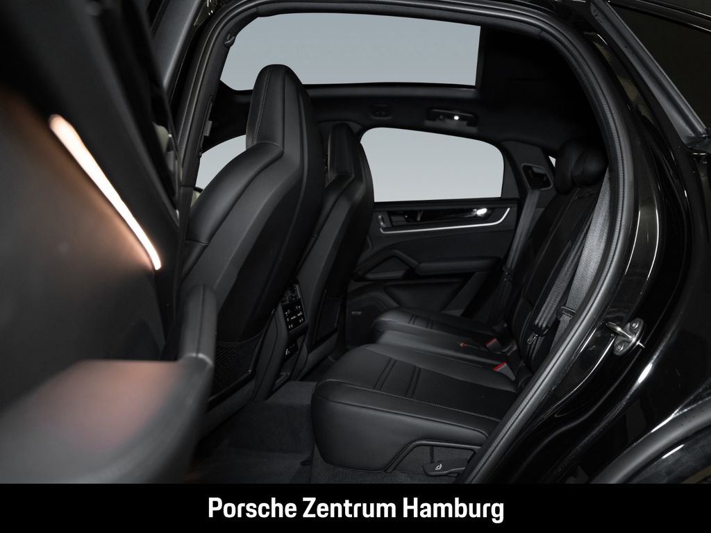 Porsche Cayenne 2025